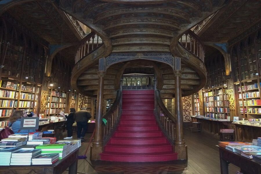 Porto: Guided Walking Tour and Lello Bookshop - Livraria Lello and the final half hour