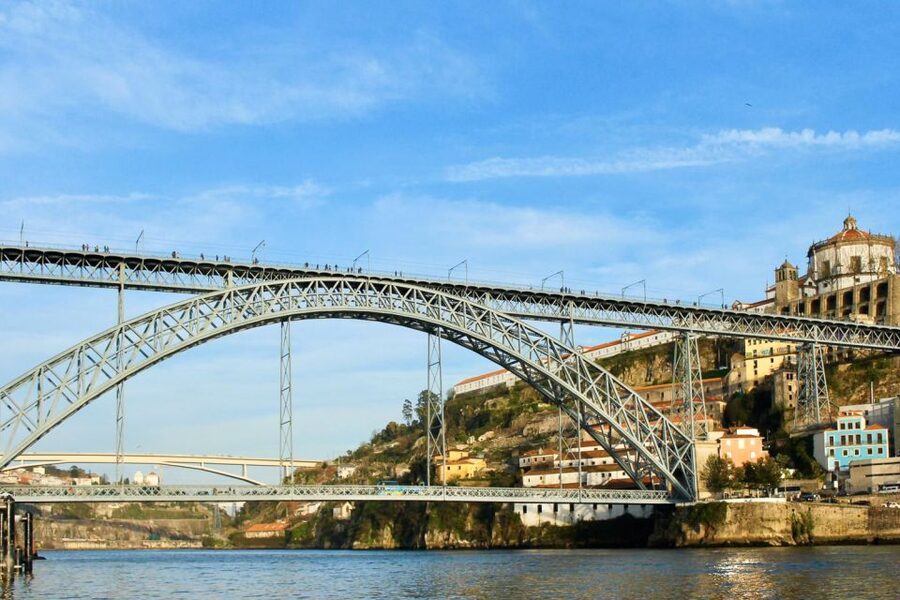 The Dom Luís bridge over the Douro, seen from the Gaia bank