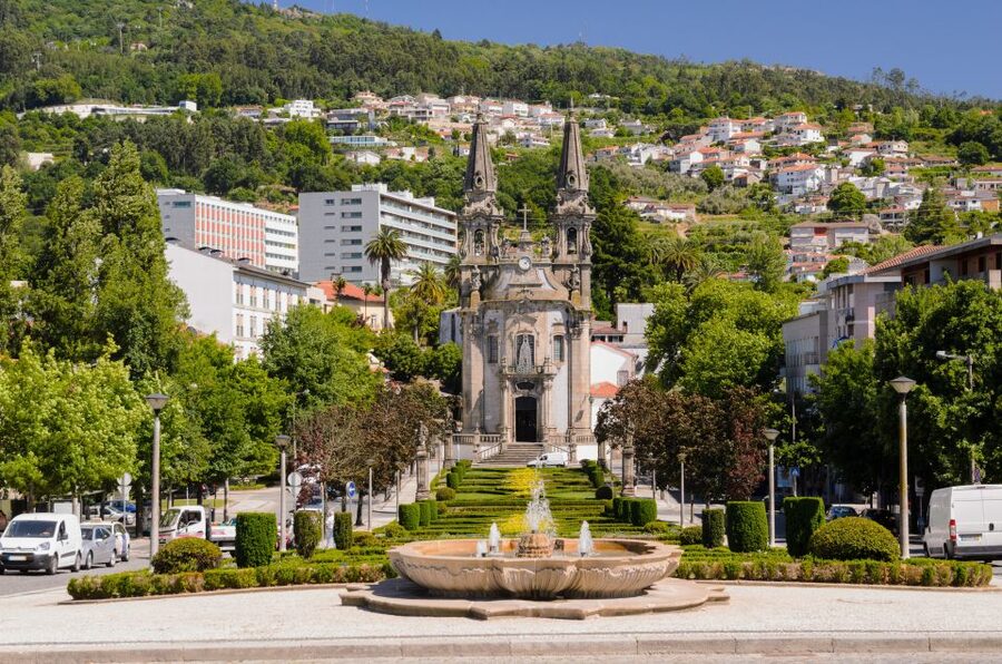 Porto: Guimarães & Braga Tour with Entry Tickets and Lunch - Why Guimarães and Braga make a smart Porto day trip