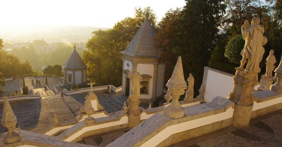 Porto: Guimarães & Braga Tour with Entry Tickets and Lunch - Bom Jesus do Monte and the famous 581-step climb