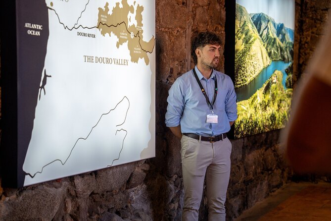 Porto Half-Day Guided Historical Tour with Port Cellar Visit and Tasting - São Bento Railway Station and its blue-and-white story