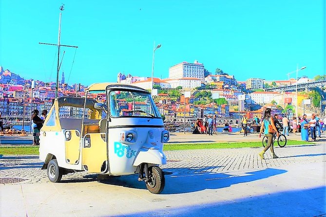 Porto Half Day Private Tuk Tuk Tour - Dom Luís I Bridge connects two different cities