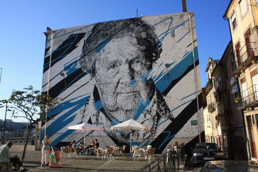 Porto: Half-Day Street Art Tour - The 15-minute secret stop