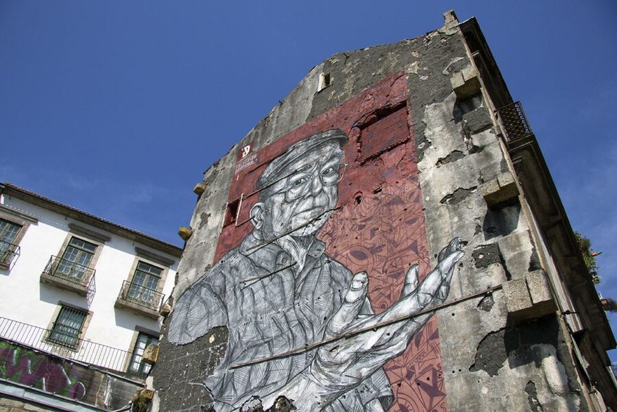 Porto: Half-Day Street Art Tour - What the guide adds to the art