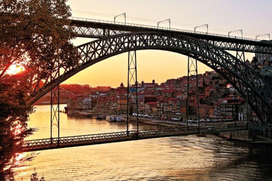 Porto Half-Day Tour & Port Wine Tasting - Why this four-hour Porto tour works well