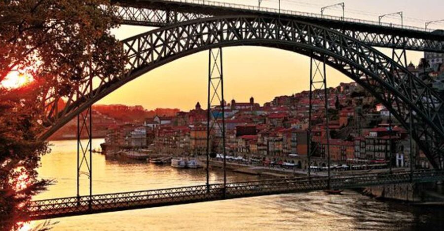 Porto Half-Day Tour & Port Wine Tasting - São Bento Station and its blue tile panels