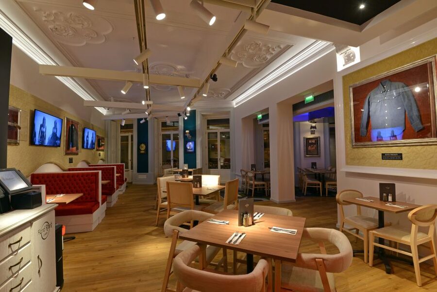 Porto: Hard Rock Cafe Skip-the-Line with Set Menu - Should you book Hard Rock Cafe Porto?