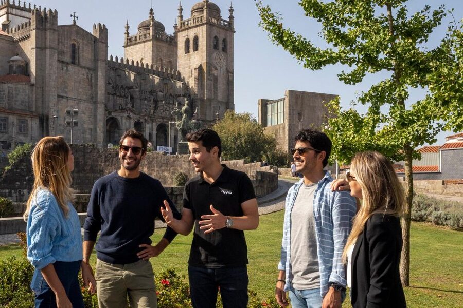 Porto: Helicopter Ride, Guided Walking Tour & River Cruise - Key points at a glance