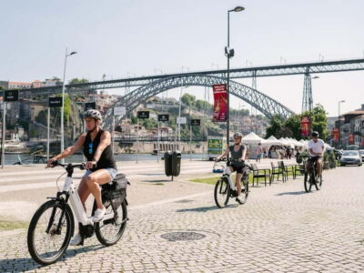 Porto: Highlights in 3 Hours E-Bike Tour