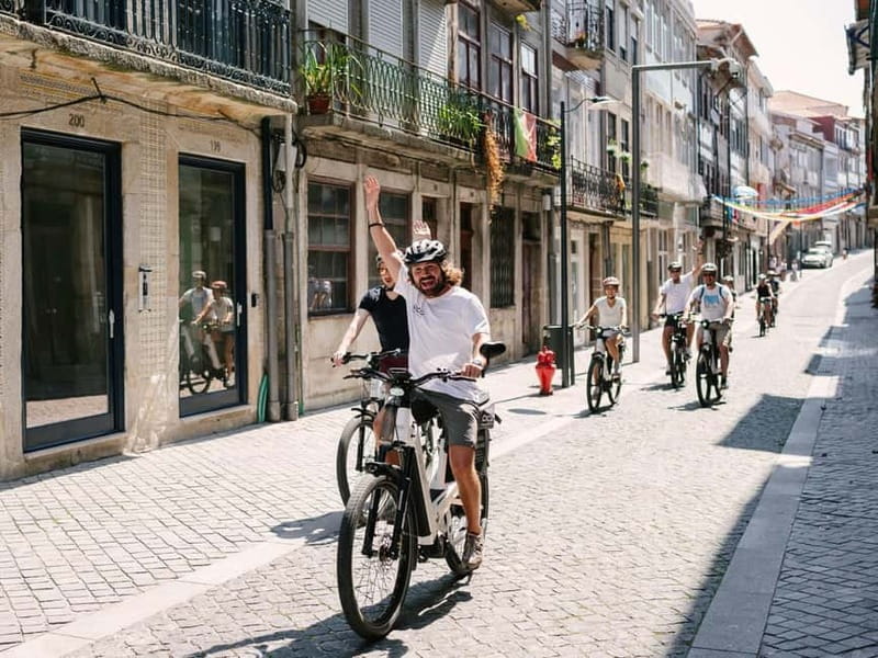 Porto: Highlights in 3 Hours E-Bike Tour - Palácio de Cristal gardens and Porto’s quieter side