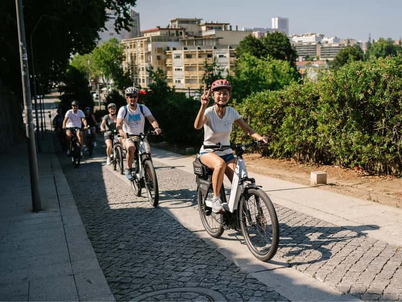 Porto: Highlights in 3 Hours E-Bike Tour - Ribeira, the Dom Luis Bridge, and the return