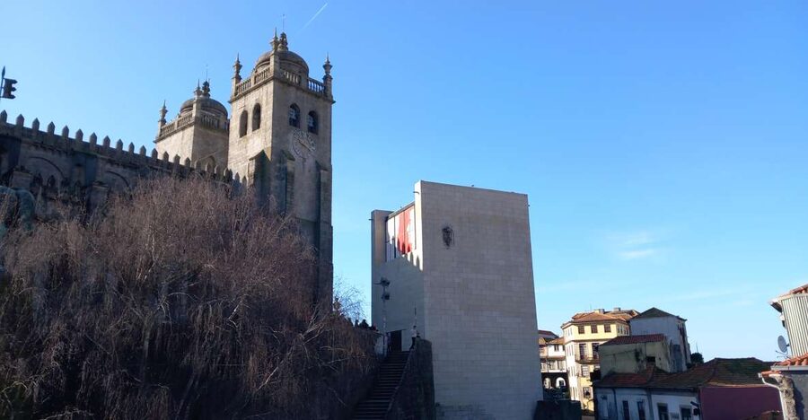 Porto Historic Center: Private Walking Tour & Cathedral - Key points at a glance