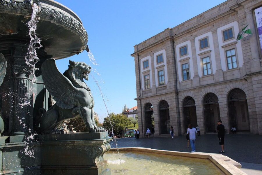 Porto: Historic City Center Walking Tour - Reaching the Douro and the Ribeira area
