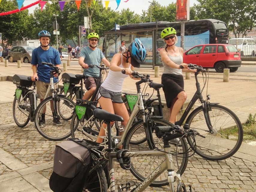 Porto: Historic e-Bike Tour with a guide - Key points at a glance