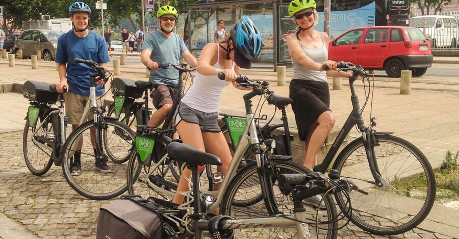 Porto: Historic e-Bike Tour with a guide - Why an e-bike makes sense in Porto