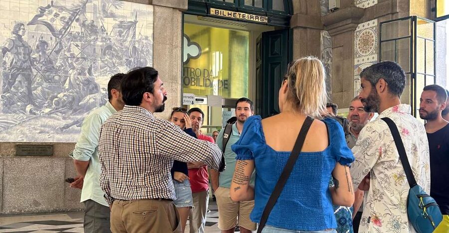 PORTO: Historical Walking Tour - São Bento Station and Porto’s public face