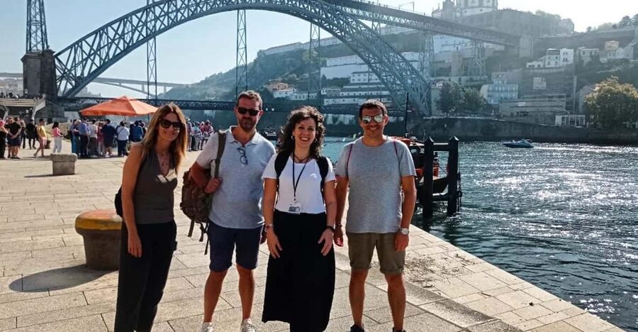 Porto: History & Lengends walking tour - São Bento Station and the final walk to Sé