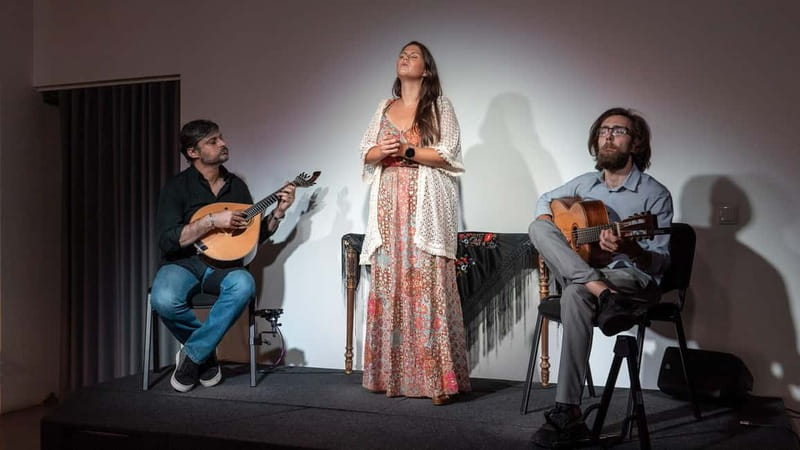 Porto: Live Fado Concert with Glass of Tawny Port Wine - Coimbra Fado and the sound of university life