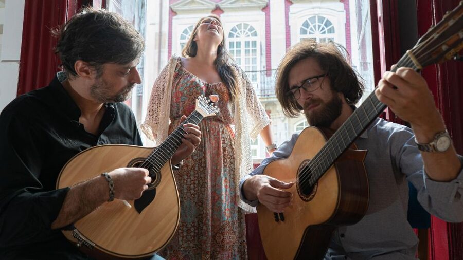 Porto: Live Fado Concert with Glass of Tawny Port Wine - How Fado stays alive today