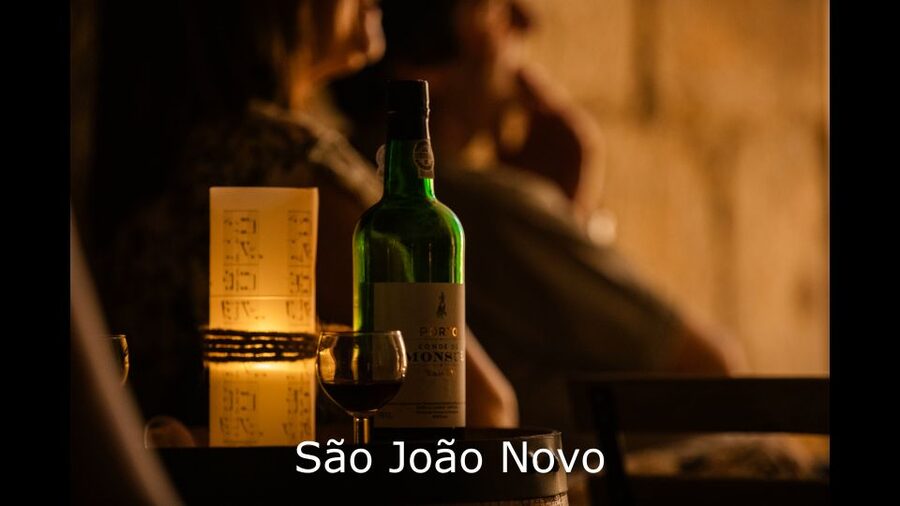 Porto: Live Fado Show with Glass of Port Wine - Key points at a glance