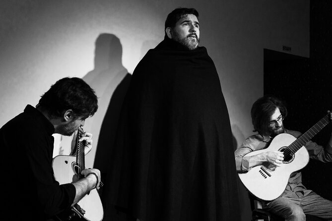 Porto: Live Portuguese Fado Experience with Port Wine - Four artists, two kinds of singers