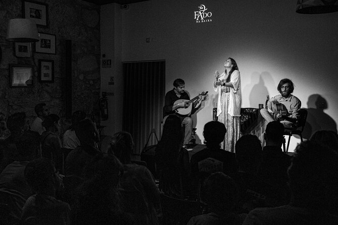 Porto: Live Portuguese Fado Experience with Port Wine - The small auditorium and the feel of the evening