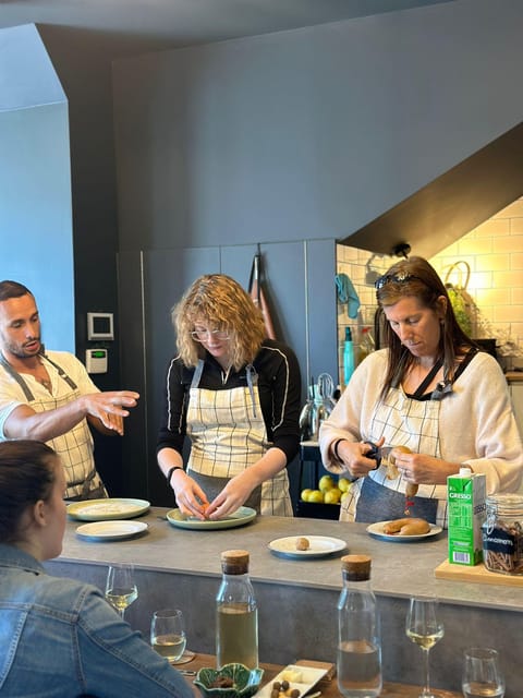 Porto: Local Market Tour & Cooking Class/Showcooking - Starting at Mercado do Bolhão