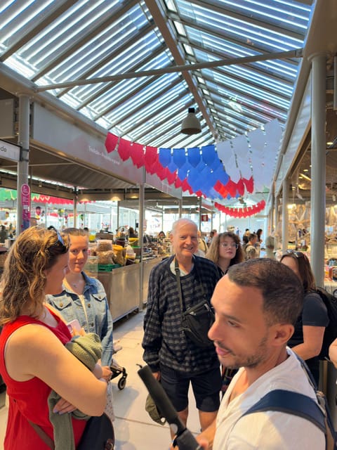 Porto: Local Market Tour & Cooking Class/Showcooking - The Portuguese meal on your table