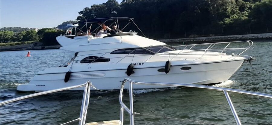 Porto: Luxury Yacht Tour of the 6 Bridges and Douro Estuary - Crystal Palace Gardens and Porto’s upper slopes