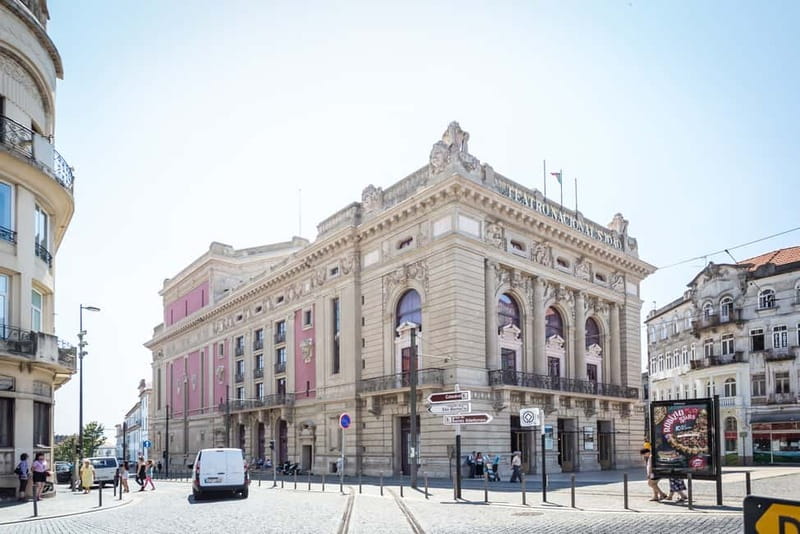 Porto: Magic Train Tour and Port Wine Cellar with Tastings - How the optional lunch changes the day