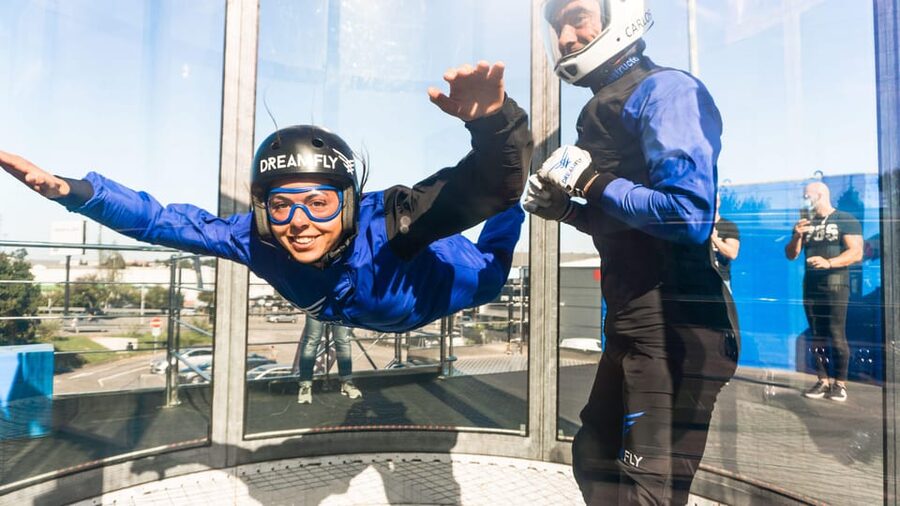 Porto/Maia: Indoor Skydiving Experience - Your first flight: learning to trust the air