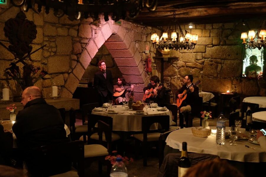 Porto Moonlight Walk & Fado Dinner - Key points at a glance