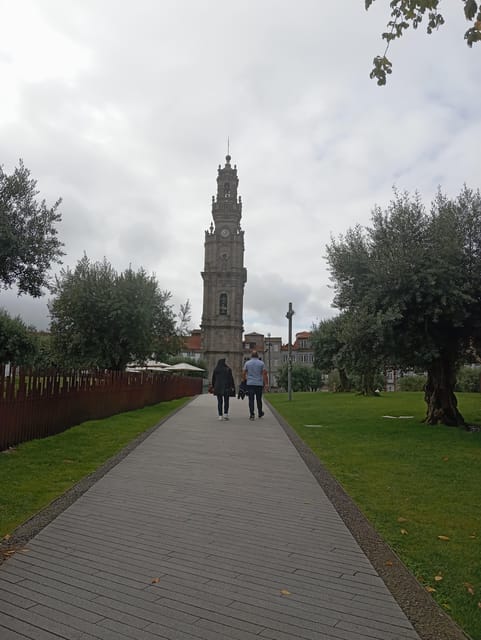 Porto - Old Town Tour with an official guide - Lello Bookstore and the end of the walk