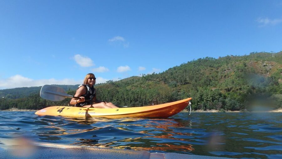 Porto: Peneda-Gerês National Park Tour with Kayaking & Lunch - A local lunch after the water