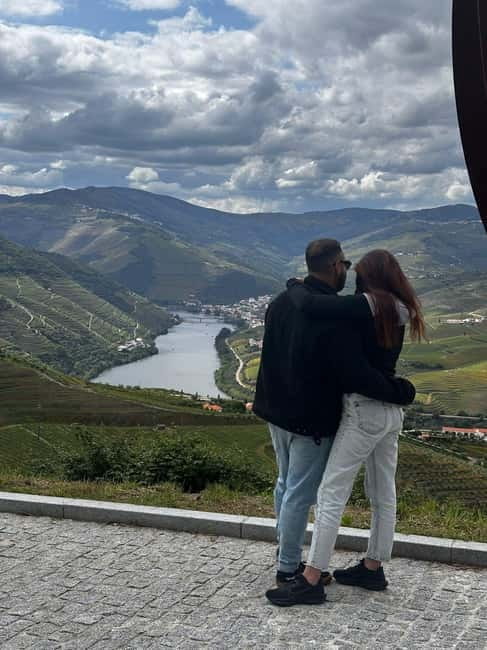 Porto: Premium Douro Valley Small-Group Tour, Cruise & Lunch - Pinhão and the private Douro River cruise