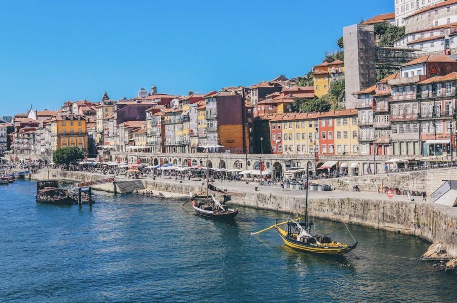 Porto: Premium Portuguese Food Tour and Sightseeing - Porto food and sightseeing in one four-hour walk