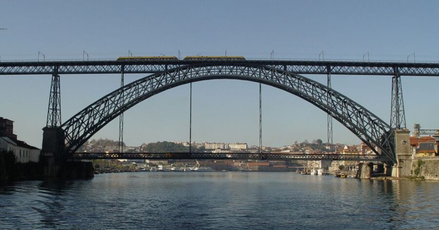 Porto: Private Bike Tour with a Local Guide - What the three-hour schedule really means