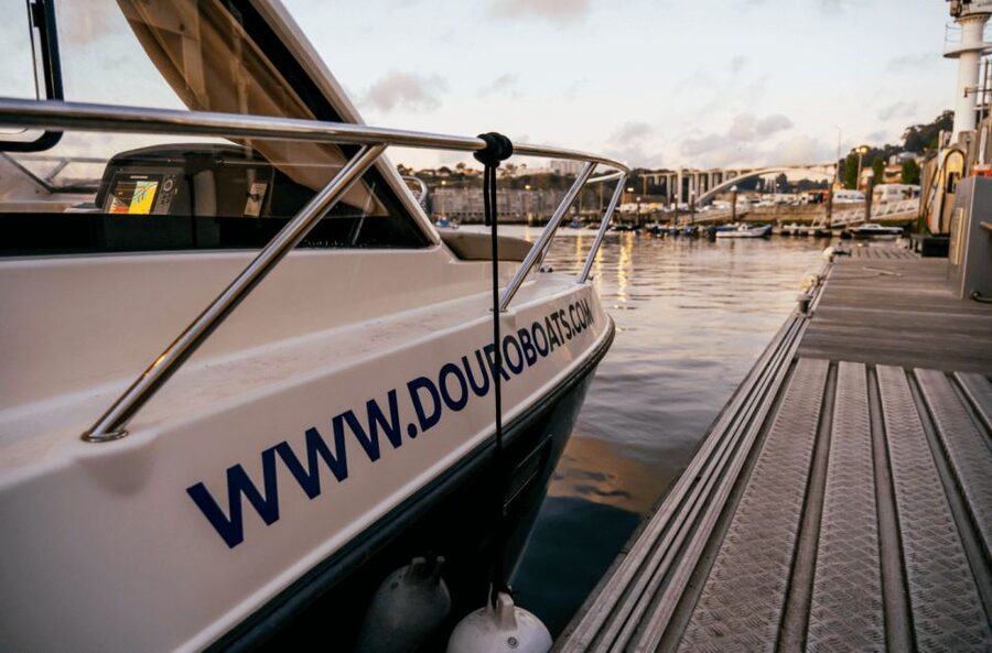 Porto: Private Boat Tour in Douro River - Key points at a glance