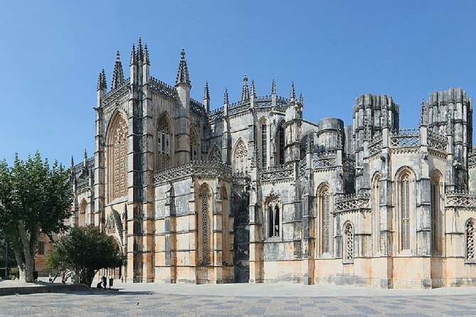 Porto Private City Tour - Batalha Square and the old theater quarter