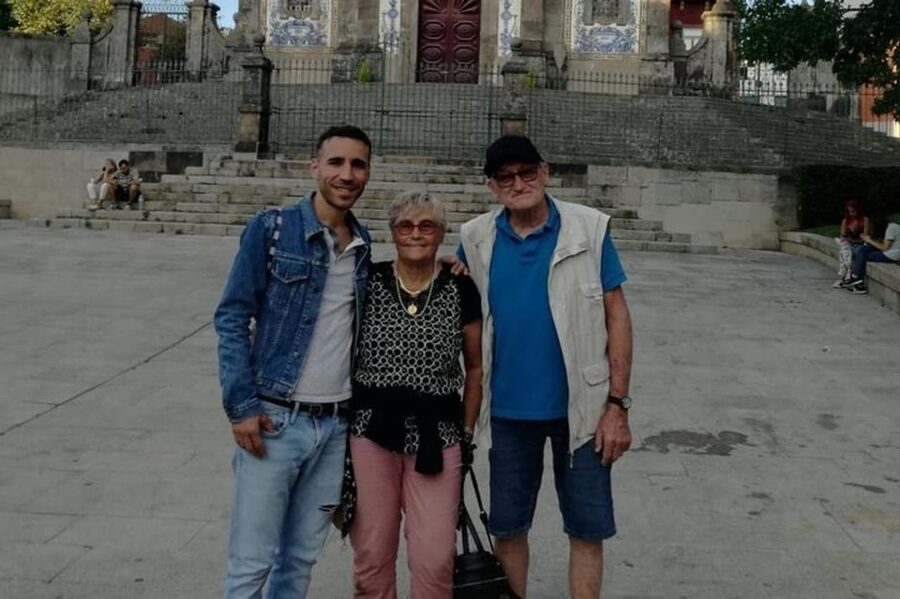 Porto : Private Custom Tour with a Local Guide - Languages, Group Size, and Accessibility