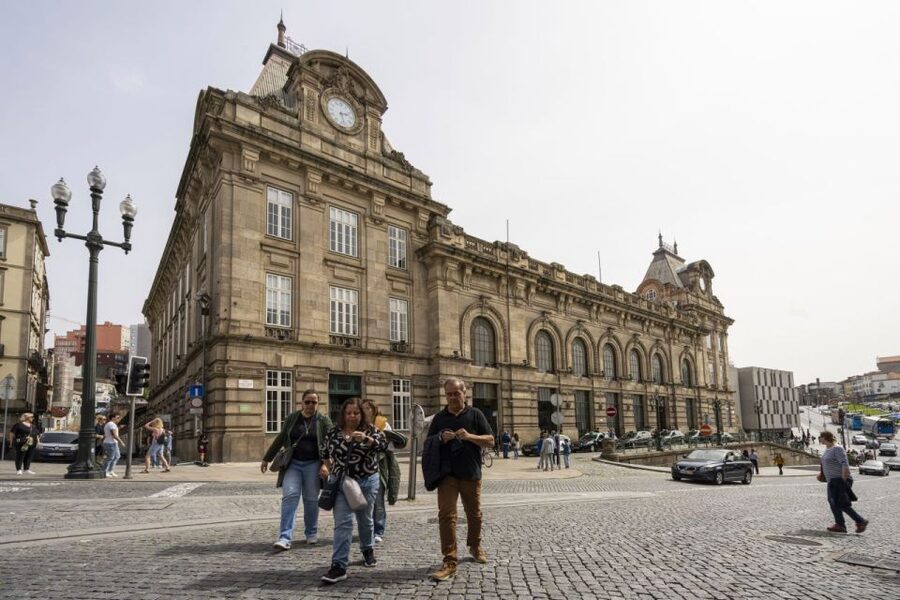 Porto: Private Custom Tour with a Local– Icons & Hidden Gems - Key points at a glance