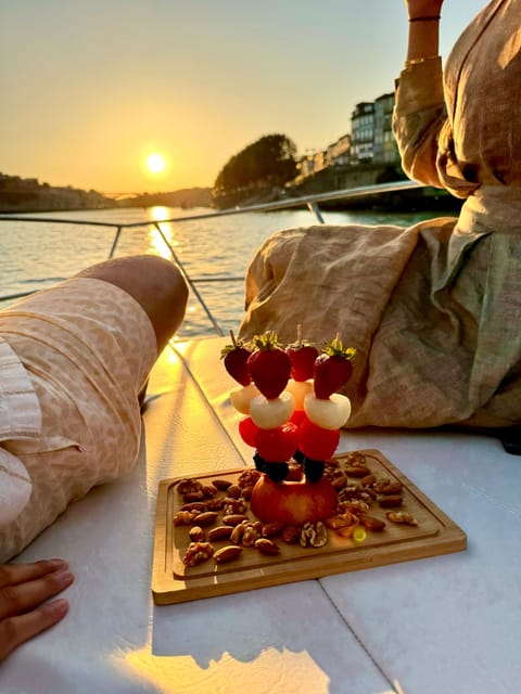 Porto: Private Douro River Bridges Cruise with Food & Wine - Ribeira from the Douro