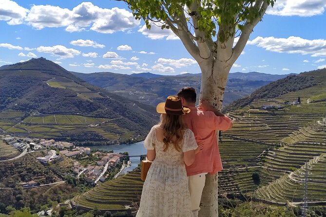 Porto: Private Douro Valley All Inclusive: Tastings, Lunch & Boat - Key points to know before booking