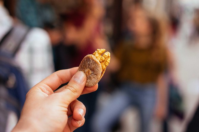 Porto Private Food and Drink Tasting Tour with Local - What the guide can add to the experience