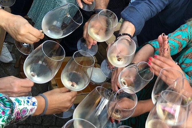 Porto Private Gourmet Food & Wine Historic Tour with a Sommelière - The main event: 20-plus Portuguese tastings