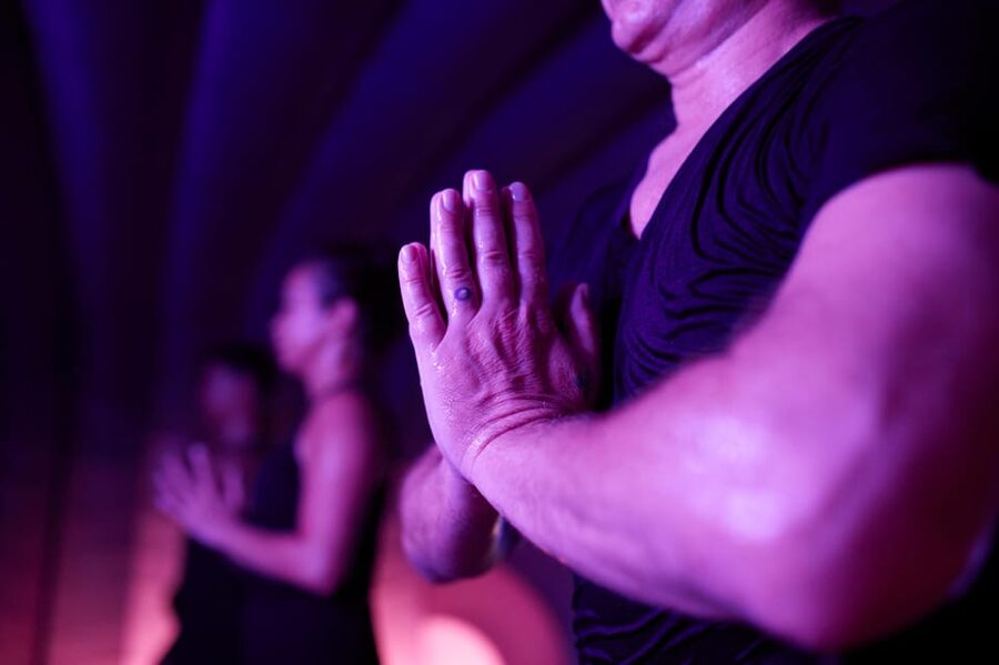 Porto: Private Hotpod Yoga Class - Arriving in Matosinhos for the 15-minute welcome