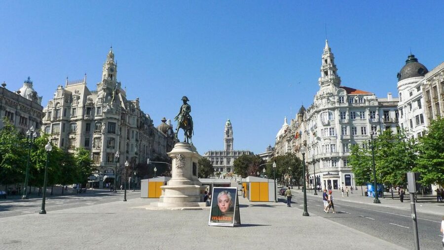 Porto private morning Tour, see the most iconic attractions - Who gets the best value from $136