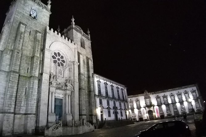 Porto private night Tour, discover the most iconic attractions - The Atlantic coast, Foz, and Matosinhos