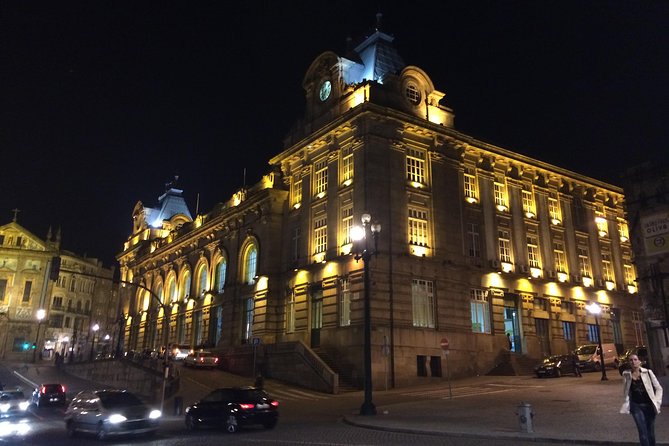 Porto private night Tour, discover the most iconic attractions - Avenida dos Aliados and the first look at Porto’s civic center