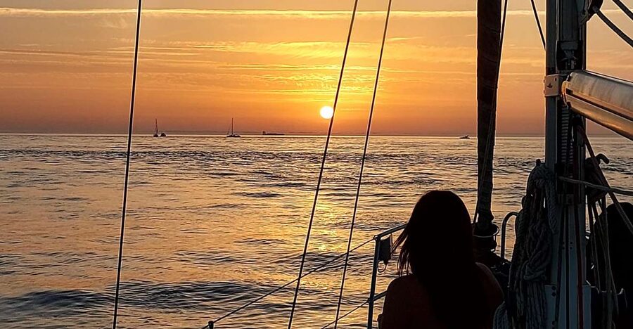 Porto: Private Sail on Douro River (Sunset Time Available) - Boarding the 31-foot Argonauta at Douro Marina